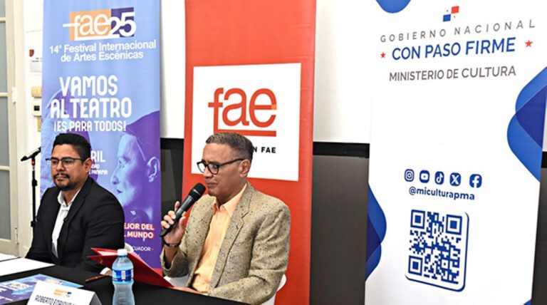 FAE 25 - CONFERENCIA - mesa principal