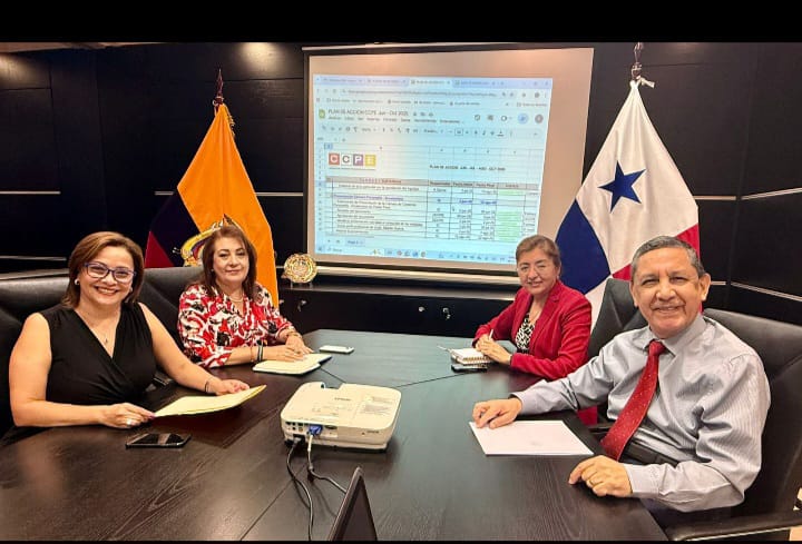 Miembros Cámara de Comercio ECU-PA