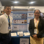 Issac Almanza junto a la Dra. Lorena Coronado